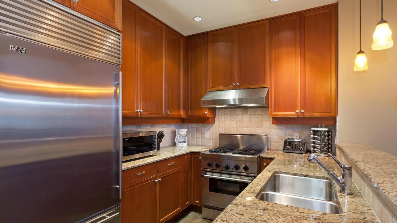 Taluswood The Heights 18 | Mountainside Townhome W/ Ski Access, Hot Tub, Tranquil Views 휘슬러 외부 사진