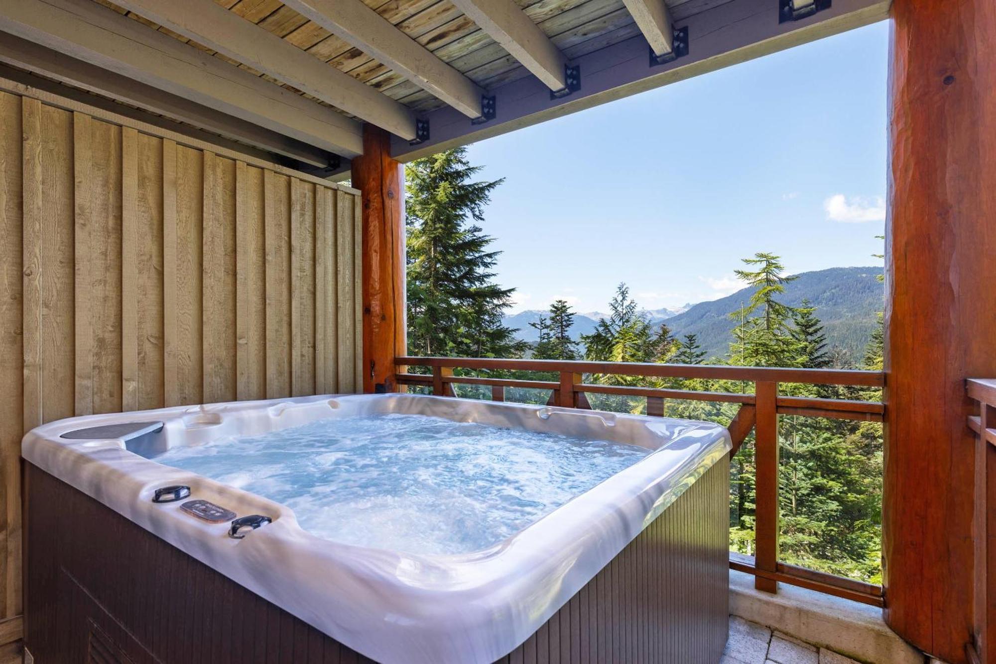 Taluswood The Heights 18 | Mountainside Townhome W/ Ski Access, Hot Tub, Tranquil Views 휘슬러 외부 사진